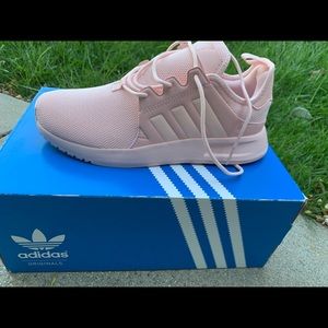 Brand New Women’s Adidas 7 Women’s 5.5 Boys Pink